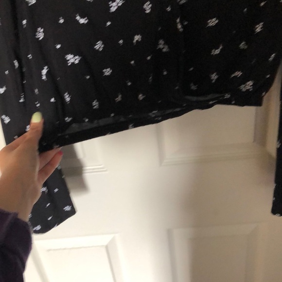 Black long sleeved crop top - Picture 4 of 4